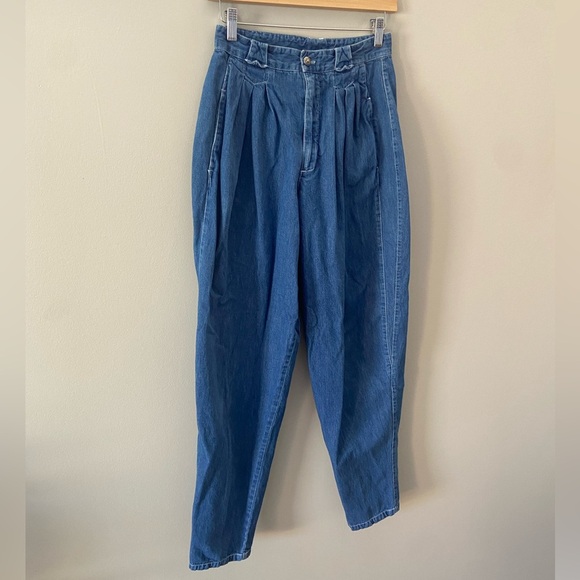 Retro Vintage Ultra High Rise Mom Jean Pleated Straight Leg Jean - Picture 2 of 6
